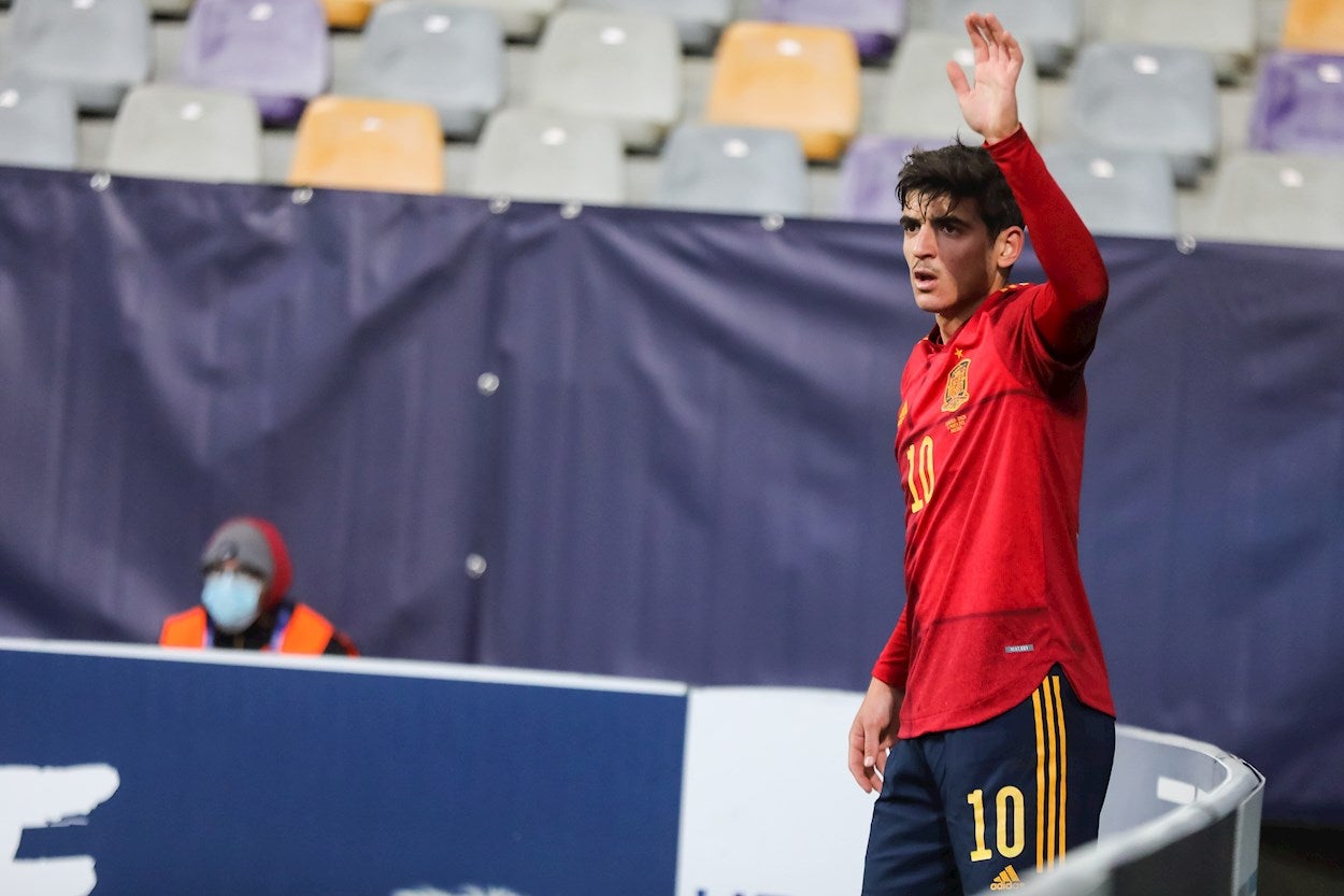 Gonzalo Villar: "Siempre es un placer que se hable de interés de un equipo como el Atlético de Madrid" Gonzalo Villar: "Siempre es un placer que se hable de interés de un equipo como el Atlético de Madrid"