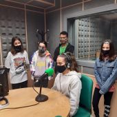 Alumnos de Albacete visitan la emisora de Onda Cero con motivo de la iniciativa "Sonrisas de Cuento"