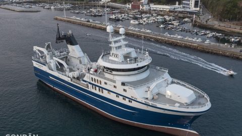 Gondan entrega un pesquero para operar en el Atl&aacute;ntico Norte.