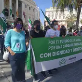 Miembros de Adelante Andalucía durante la manifestación de apoyo de Airbus, con el alcalde de Cádiz Miembros de Adelante Andalucía durante la manifestación de apoyo de Airbus, con el alcalde de Cádiz