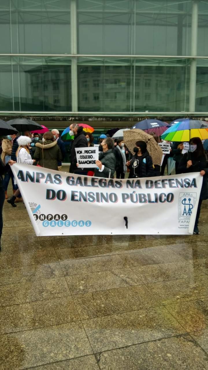 Nuevas protestas contra el cierre del colegio de Baamonde Nuevas protestas contra el cierre del colegio de Baamonde