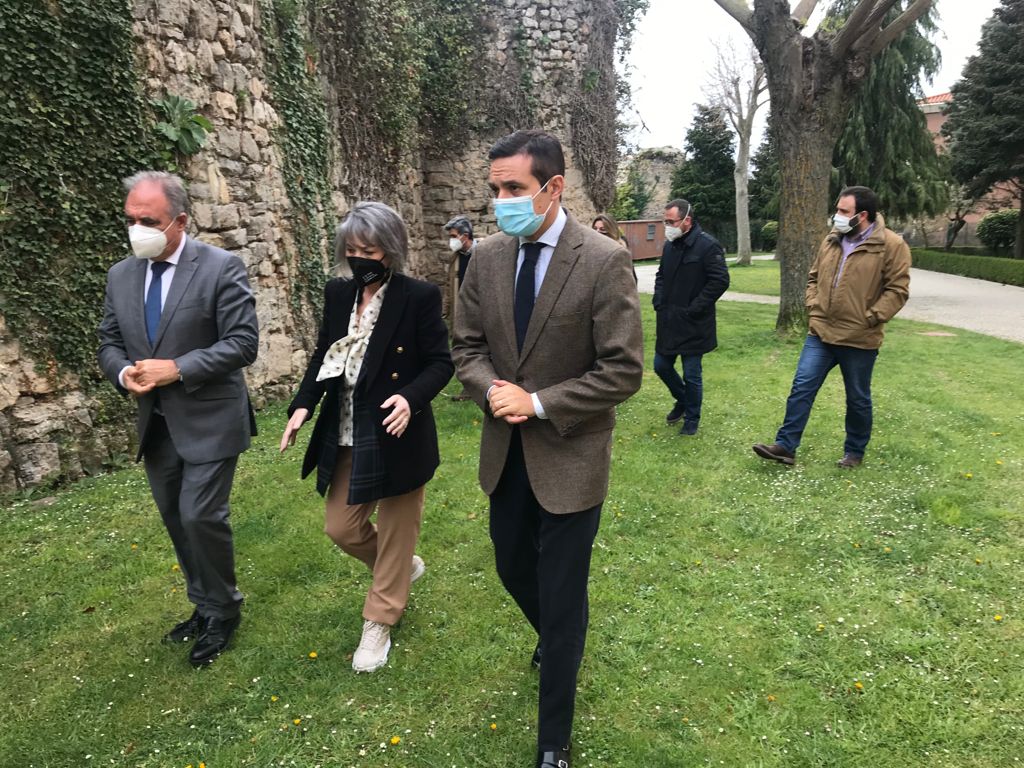 La Junta avanza en la conservación de la Muralla de Aguilar de Campoo La Junta avanza en la conservación de la Muralla de Aguilar de Campoo