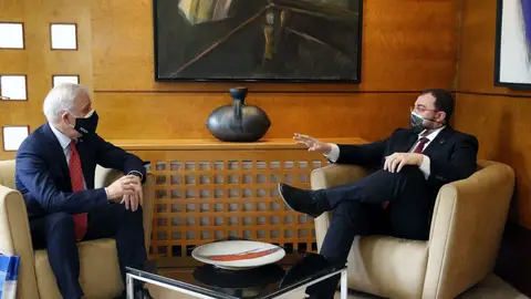 Reunión Adrián Barbón con Guillermo Ulacia Encuentro entre el Presidente del Principado y el Presidente de FEMETAL