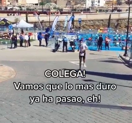 Jose María López, el triatleta que ha hecho famosos a sus padres por sus peculiares ánimos Jose María López, el triatleta que ha hecho famosos a sus padres por sus peculiares ánimos