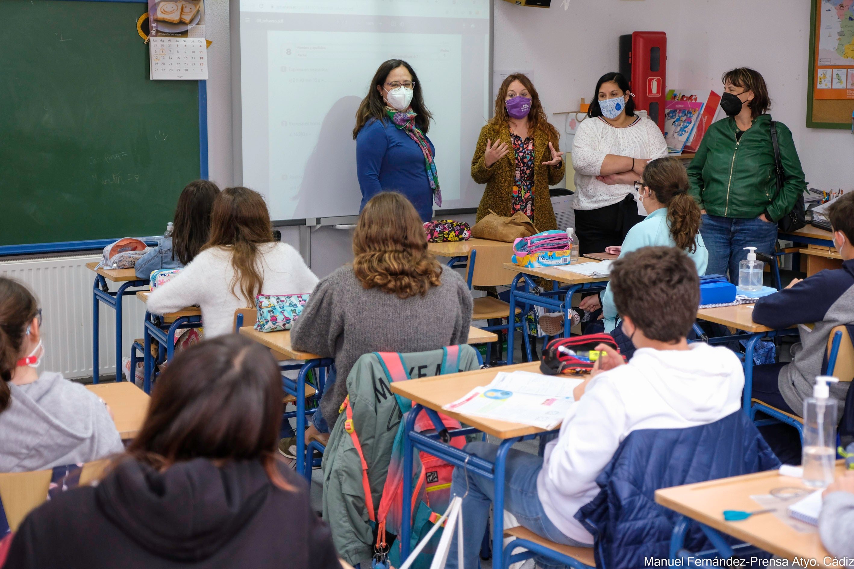 Alumnos del CEIP Reyes Católicos quieren aumentar la representatividad de las mujeres en el callejero gaditano Alumnos del CEIP Reyes Católicos quieren aumentar la representatividad de las mujeres en el callejero gaditano