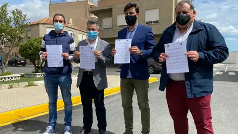 El Ayuntamiento de Rafal autoriza que las aguas residuales de la calle Cantalobos pertenecientes al termino municipal de Orihuela se conduzcan a través de su red de alcantarillado municipal rafal