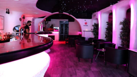 Sitges ha estat un dels escenaris on s&rsquo;ha fet una prova pilot per reobrir els locals d&rsquo;oci nocturn.