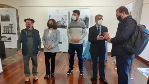 Las Casas que vinieron del Mar se pueden ver en Luarca.