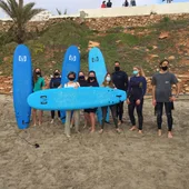 Cala Cerrada, es una de las once playas del litoral oriolano que reúne las condiciones y características óptimas para poder disfrutar del surf entre sus olas Cala Cerrada, es una de las once playas del litoral oriolano que reúne las condiciones y características óptimas para poder disfrutar del surf entre sus olas