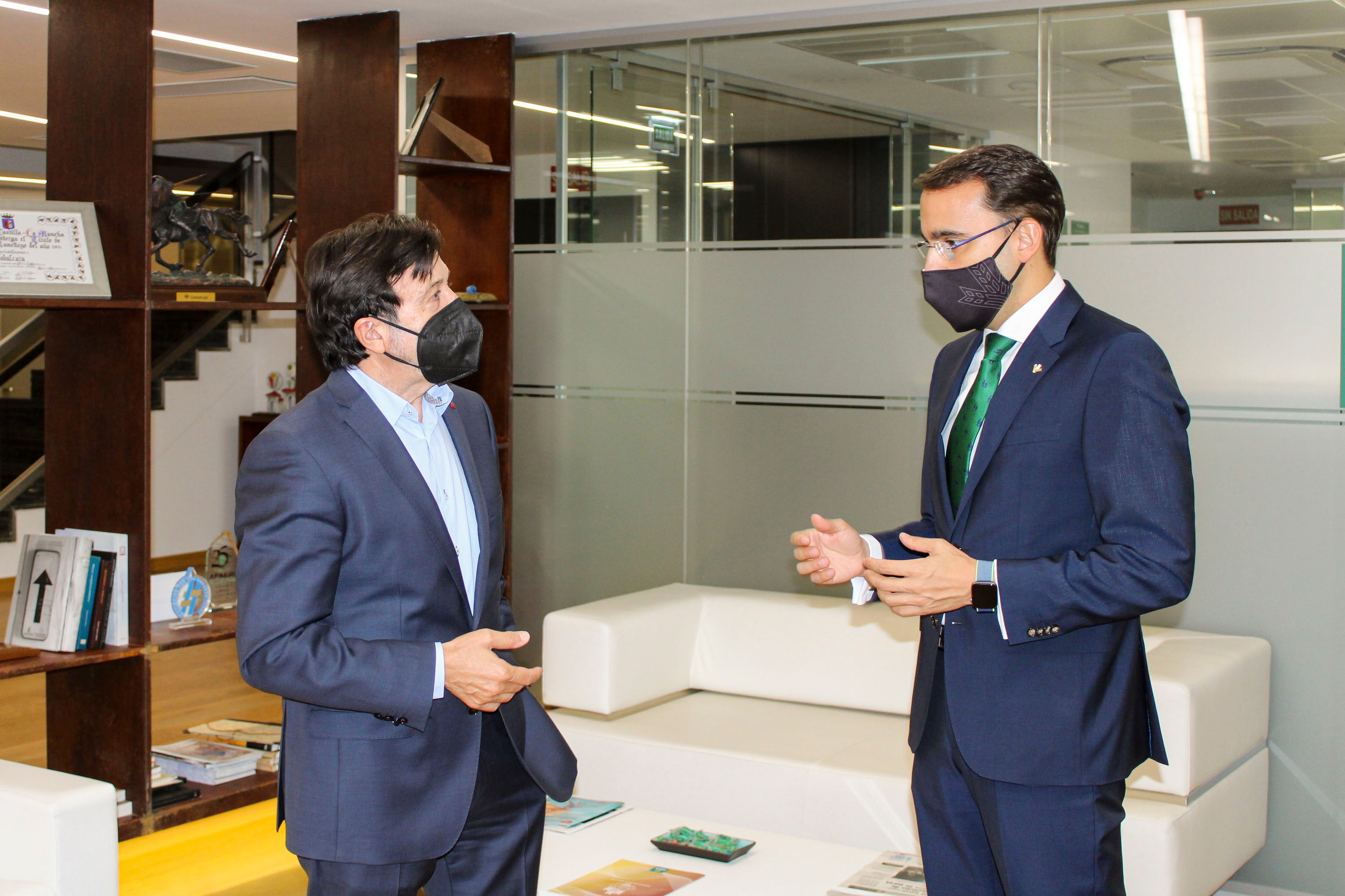 Globalcaja y FEDA mantienen su colaboración para impulsar actividades de fortalecimiento del sector empresarial Globalcaja y FEDA mantienen su colaboración para impulsar actividades de fortalecimiento del sector empresarial