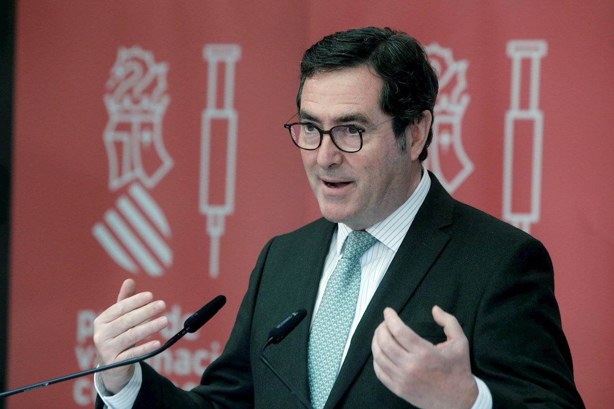Antonio Garamendi: "La gestión de la pandemia es un desmadre, necesitamos unificar criterios" Antonio Garamendi: "La gestión de la pandemia es un desmadre, necesitamos unificar criterios"