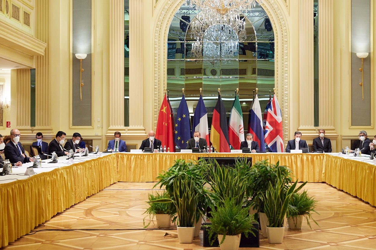 El Orden Mundial: Las negociaciones en Viena sobre el pacto nuclear iraní y la escalada de tensión con Israel El Orden Mundial: Las negociaciones en Viena sobre el pacto nuclear iraní y la escalada de tensión con Israel