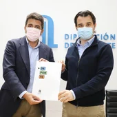 Carlos Mazón y Eduardo Dolón presentan este paquete inversor extraordinario que permitirá construir, ampliar o reformar instalaciones, así como renovar campos de fútbol de césped artificial Carlos Mazón y Eduardo Dolón presentan este paquete inversor extraordinario que permitirá construir, ampliar o reformar instalaciones, así como renovar campos de fútbol de césped artificial