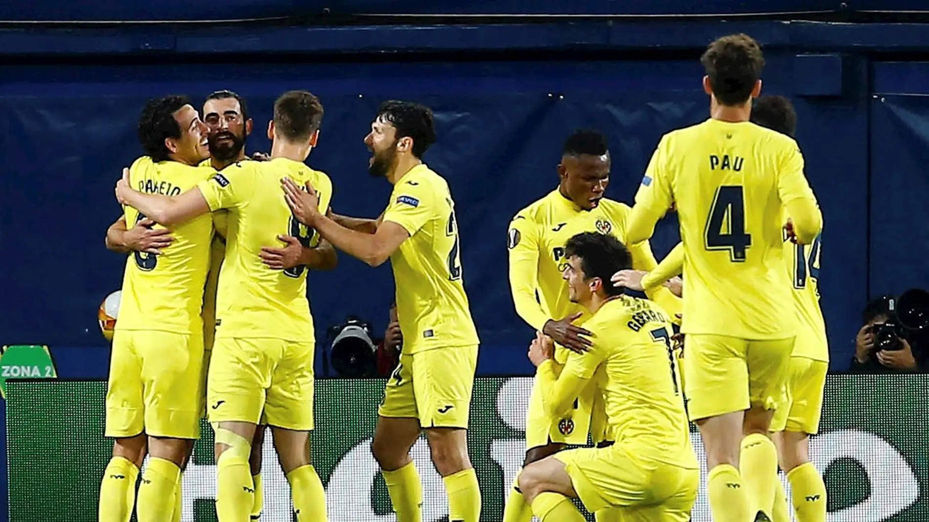 El Villarreal celebra su clasificación para semifinales de la Liga Europa