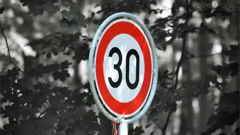 A 30 Km/h por las ciudades A 30 Km/h por las ciudades
