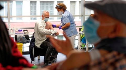 Madrid pondr&aacute; un sistema de autocita para vacunarse contra el coronavirus a partir del mi&eacute;rcoles
