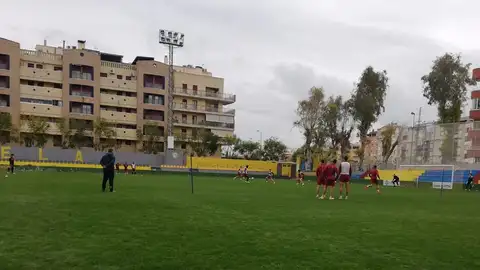 El Orihuela CF entrena con la confianza de poder ganar al Olot deportes