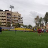 El Orihuela CF entrena con la confianza de poder ganar al Olot 