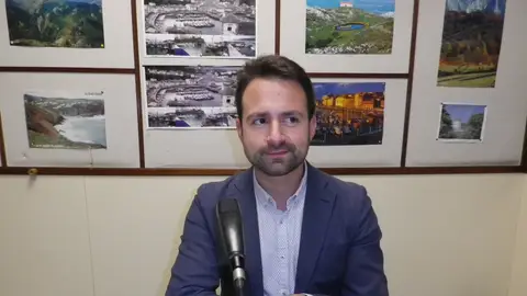 Alvaro Queipo no se trata de extirpar topónimo Ría del Eo, si compartir. Alvaro Queipo no se trata de extirpar topónimo Ría del Eo, si compartir.