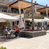 Uno de los grandes atractivos de La Zenia, son sus terracitas y hoy visitamos terrazas y una nueva tienda que abre hoy sus puertas RKS Uno de los grandes atractivos de La Zenia, son sus terracitas y hoy visitamos terrazas y una nueva tienda que abre hoy sus puertas RKS