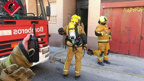 Un equipo del Consorcio Provincial de Bomberos Un equipo del Consorcio Provincial de Bomberos