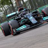Resultado clasificación GP de Emilia-Romaña de F1: Hamilton firma su primera 'pole'; Sainz undécimo y Alonso decimoquinto