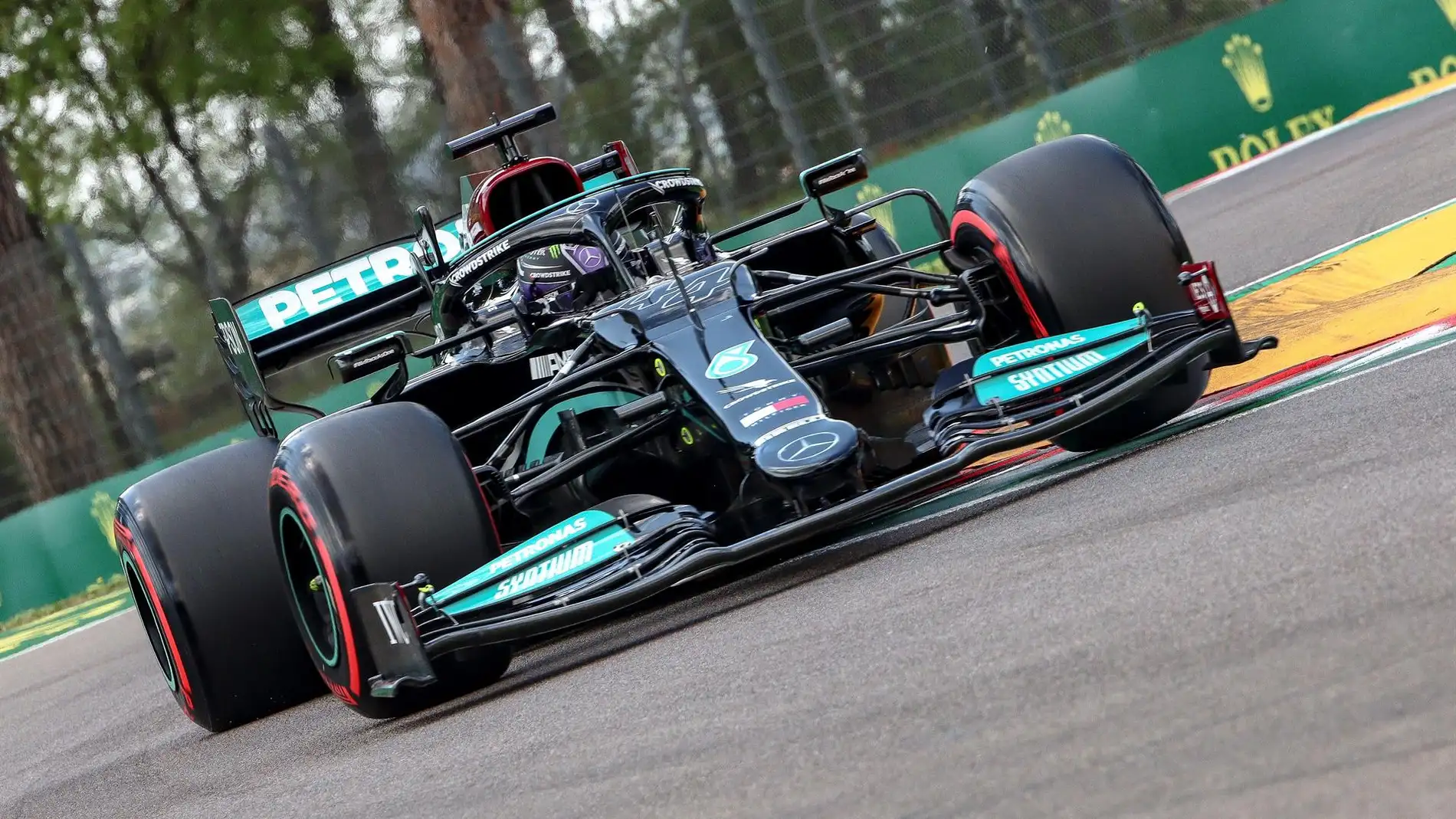 Resultado clasificación GP de Emilia-Romaña de F1: Hamilton firma su primera 'pole'; Sainz undécimo y Alonso decimoquinto