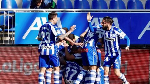 Alav&eacute;s 1-0 Huesca: El argentino Battaglia da un respiro al Alav&eacute;s en un choque clave para la supervivencia