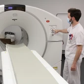 Dos PET TAC, tres resonancias, un acelerador y la remodelación de tres salas de rayos suponen una fuerte renovación tecnológica en tres de los centros sanitarios del grupo en la Comunidad Valenciana, Galicia y Eslovaquia Dos PET TAC, tres resonancias, un acelerador y la remodelación de tres salas de rayos suponen una fuerte renovación tecnológica en tres de los centros sanitarios del grupo en la Comunidad Valenciana, Galicia y Eslovaquia