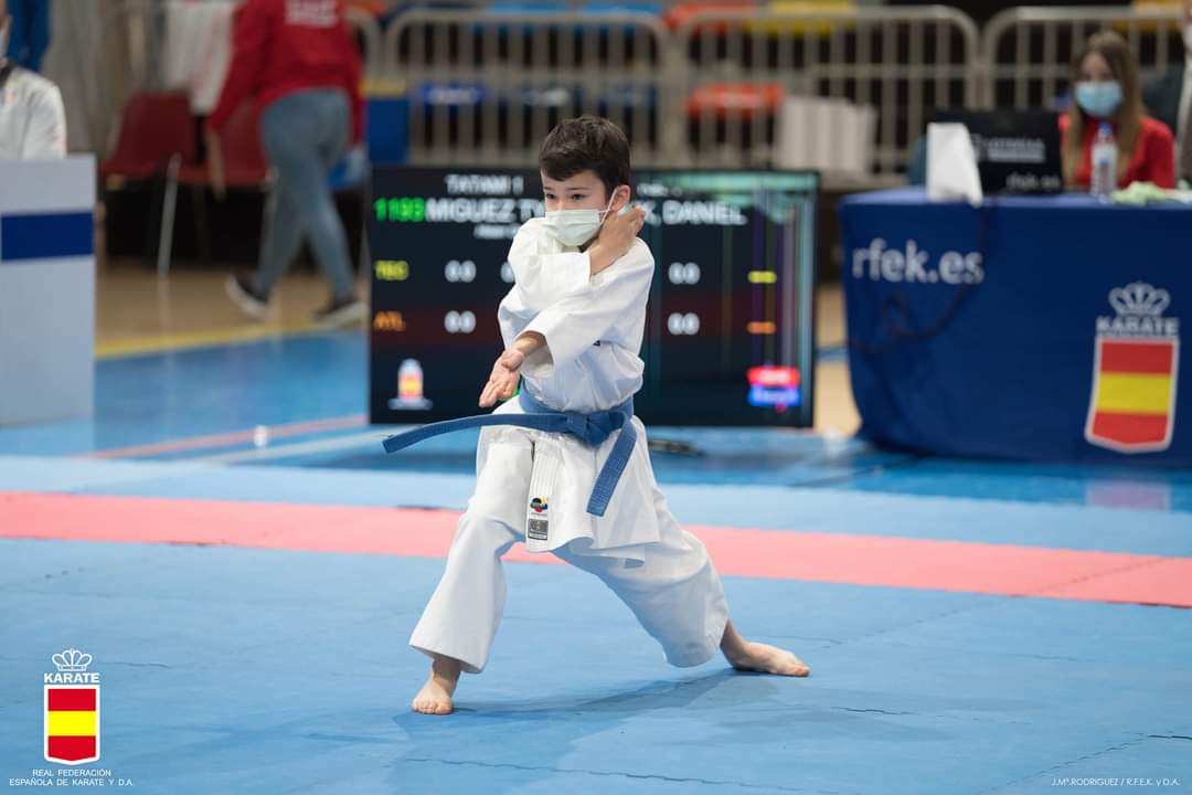 Daniel Miguez se queda a dos centésimas del bronce en el Nacional infantil de karate Daniel Miguez se queda a dos centésimas del bronce en el Nacional infantil de karate