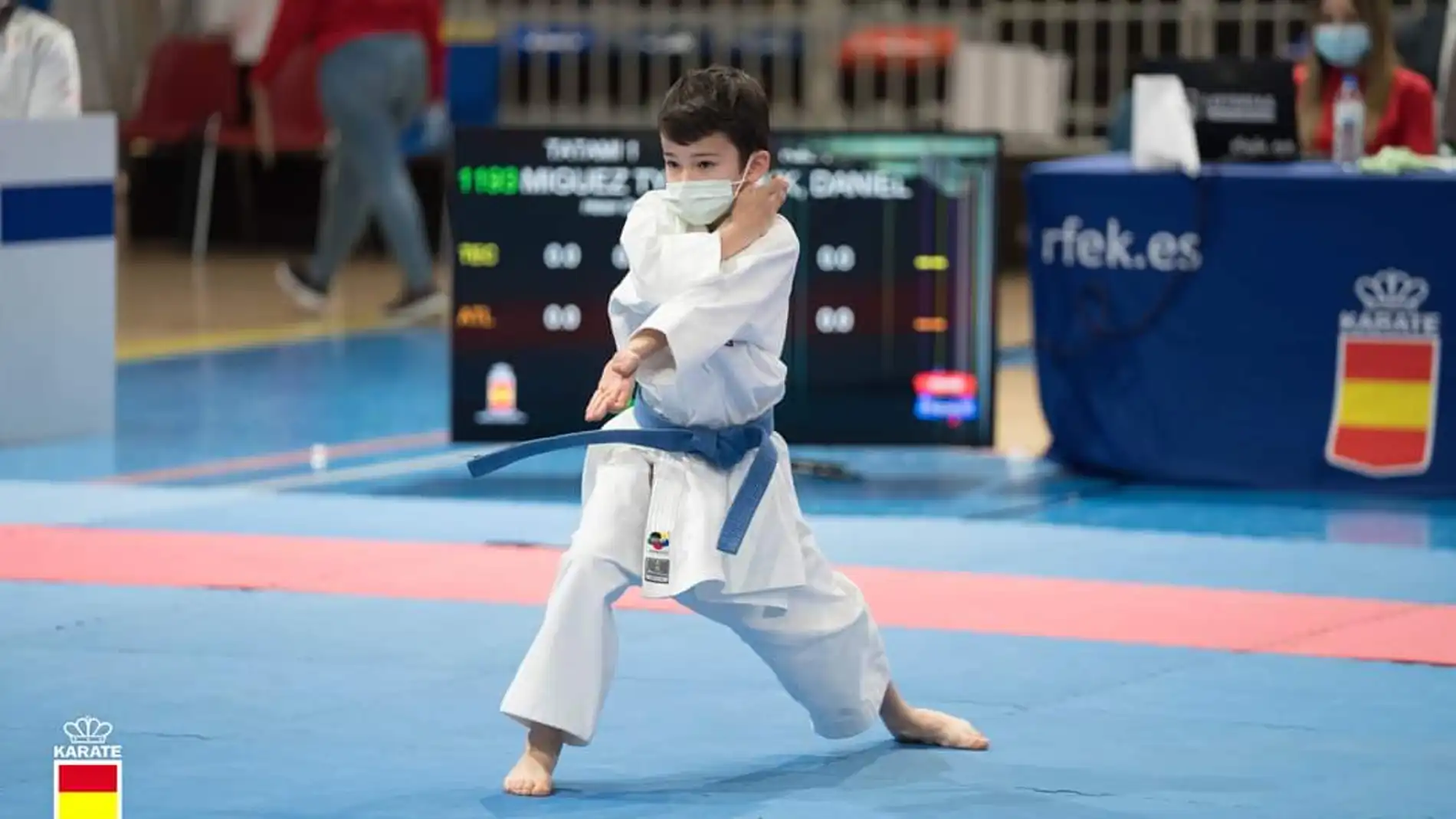 Daniel Miguez se queda a dos centésimas del bronce en el Nacional infantil de karate.
