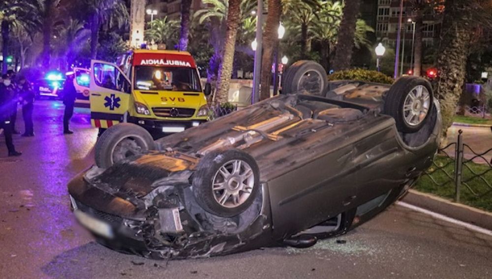 Uno de los vehículos accidentados anoche en General Marvá