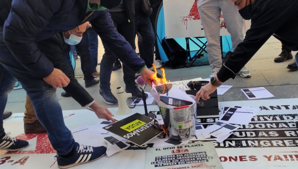 Acampada en Valencia de los sectores del ocio y la hostelería.