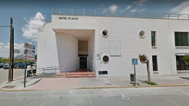 Almoradí es un municipio de tamaño medio, con una población creciente que sobrepasa los veintiún mil habitantes, y una tendencia al alza constante mantenida en los últimos 25 años Almoradí es un municipio de tamaño medio, con una población creciente que sobrepasa los veintiún mil habitantes, y una tendencia al alza constante mantenida en los últimos 25 años