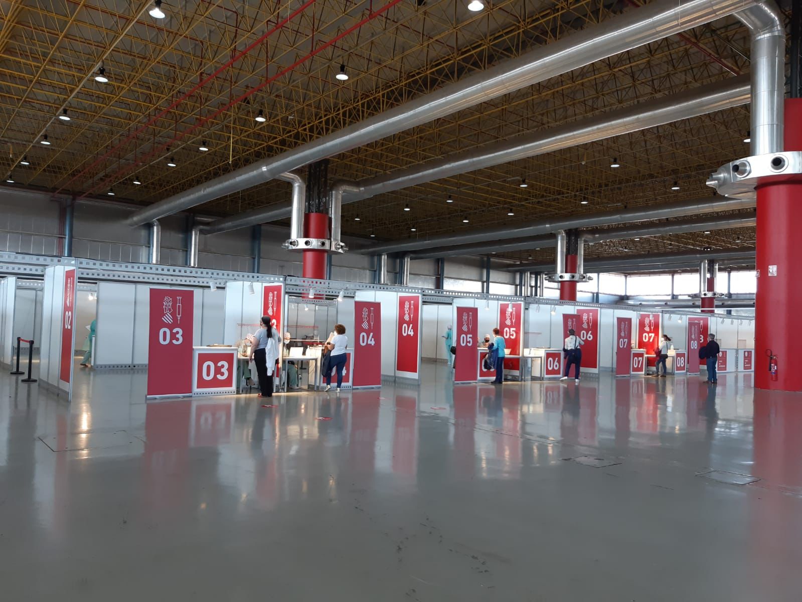 La vacunación contra el coronavirus arranca en IFA con ciudadanos de las áreas de salud de Elche y con 7000 dosis disponibles para dos días La vacunación contra el coronavirus arranca en IFA con ciudadanos de las áreas de salud de Elche y con 7000 dosis disponibles para dos días