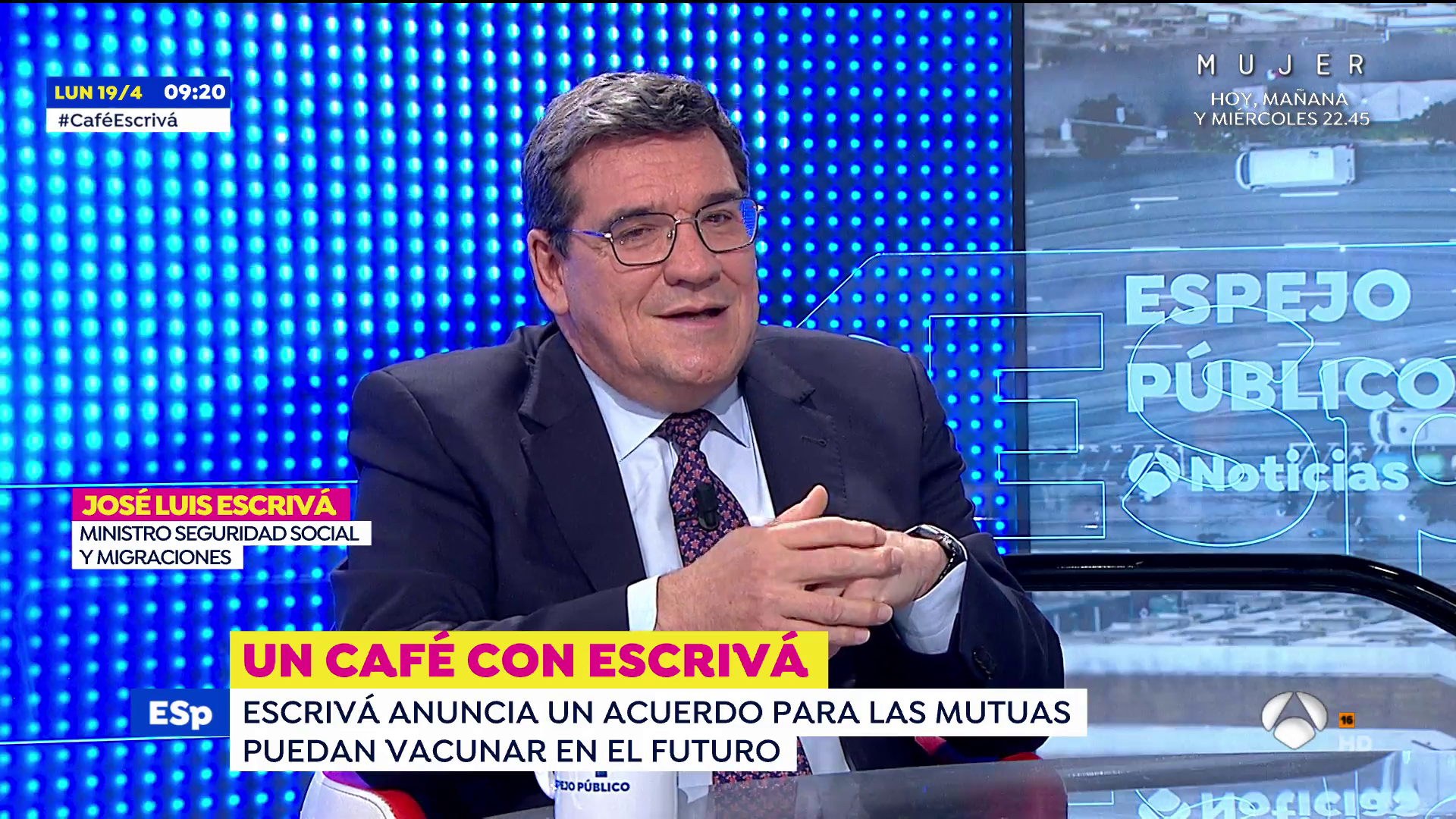 José Luis Escrivá anuncia un acuerdo con la CEOE para que las empresas puedan vacunar a través de las mutuas José Luis Escrivá anuncia un acuerdo con la CEOE para que las empresas puedan vacunar a través de las mutuas