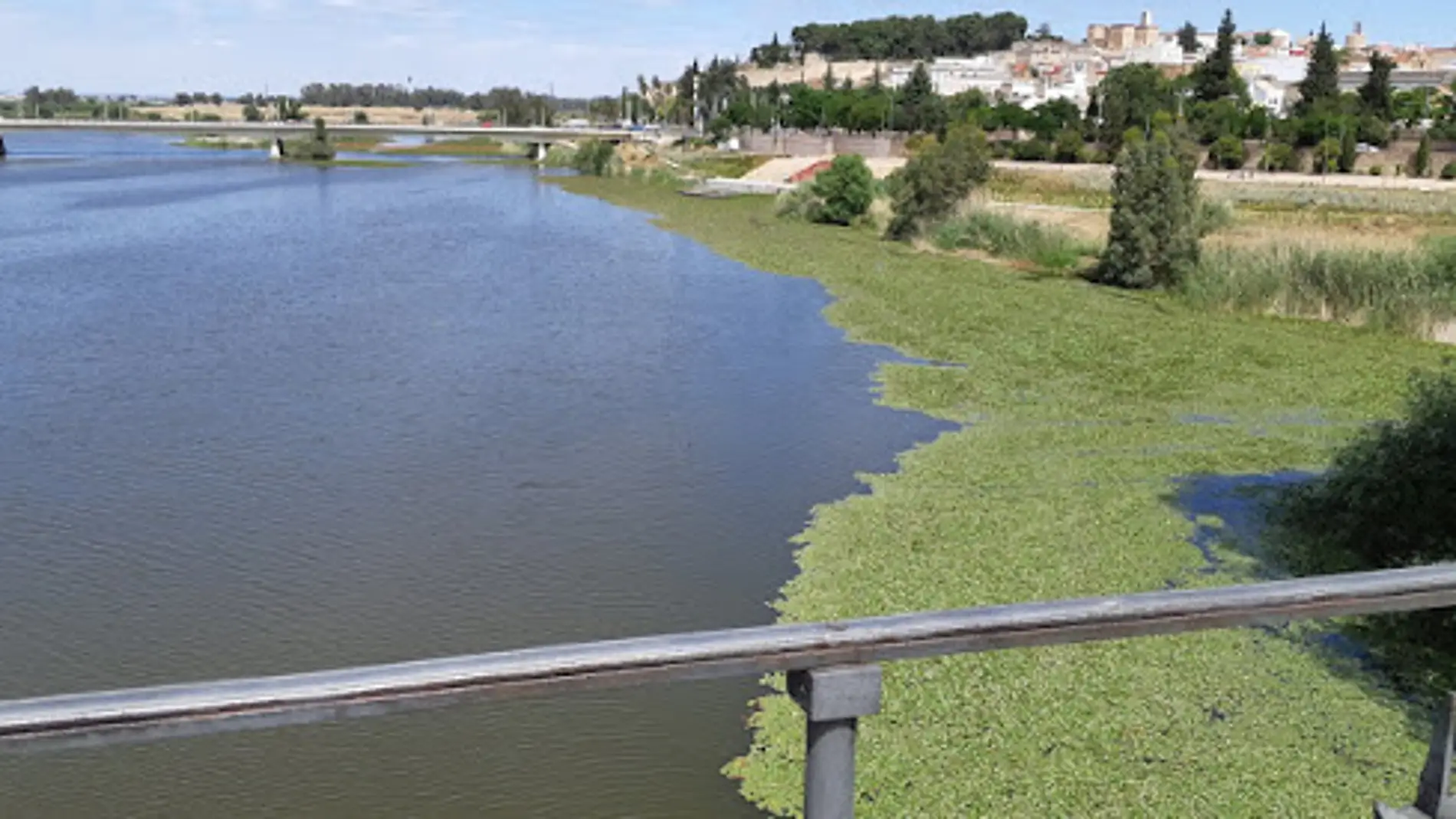 Río Guadiana a su paso por Badajoz