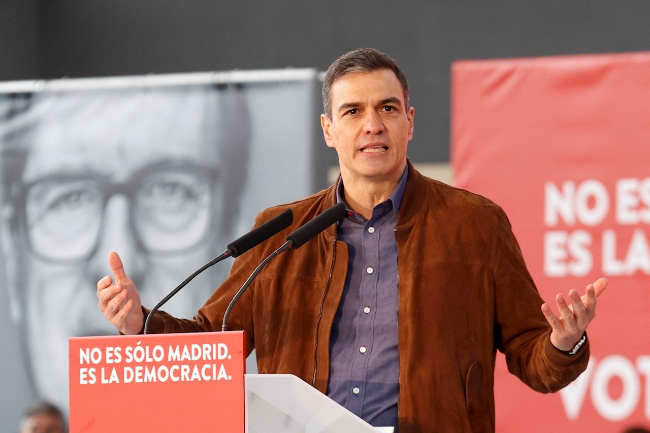 Las preguntas de Amón: "¿Reanimar a la extrema derecha es la manera con que los socialistas pretenden movilizar a sus huestes? Las preguntas de Amón: "¿Reanimar a la extrema derecha es la manera con que los socialistas pretenden movilizar a sus huestes?