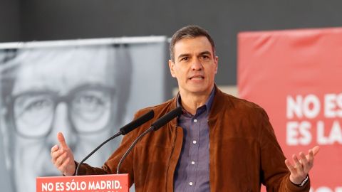 Pedro Sánchez, participa en un acto de campaña del PSOE para apoyar al candidato socialista a la Comunidad de Madrid, Ángel Gabilondo, en Getafe