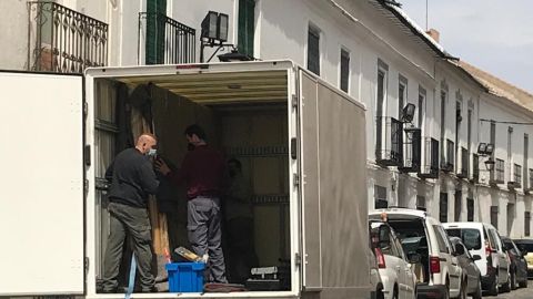 Los cuadrados del convento fueron trasladados por un camión fuera de Almagro Los cuadrados del convento fueron trasladados por un camión fuera de Almagro