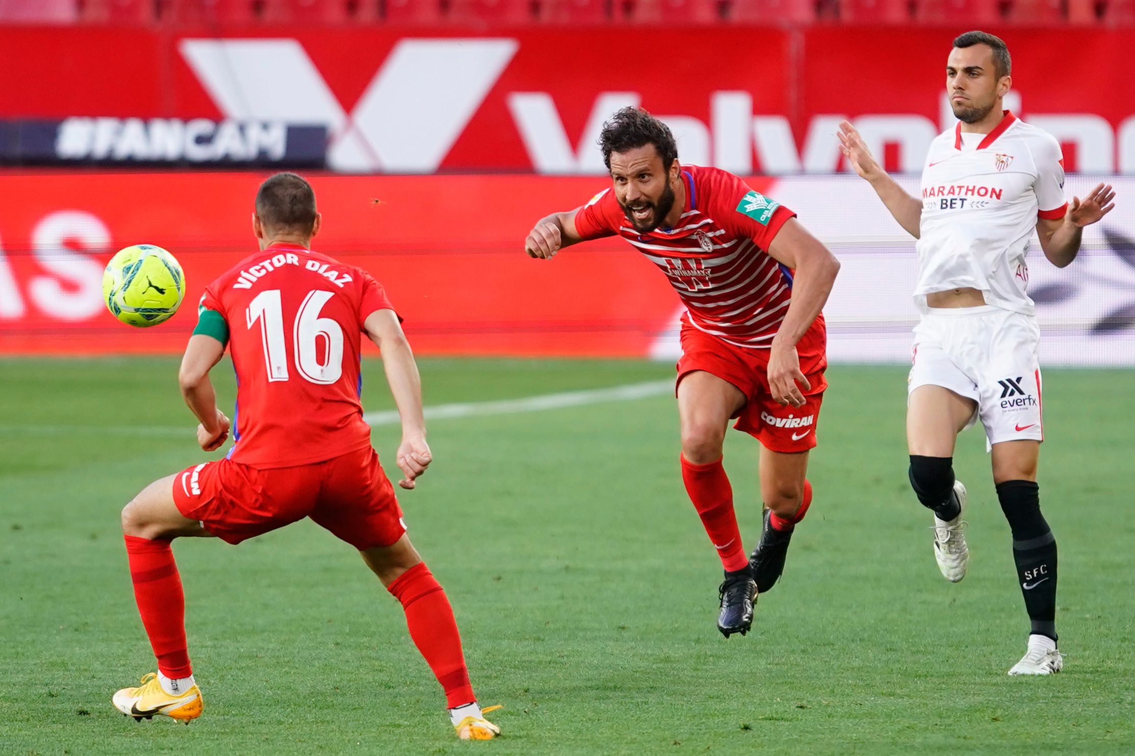 El Granada CF pierde en Sevilla con una actuación arbitral muy accidentada. Onda Deportiva Granada 26/04/2021 El Granada CF pierde en Sevilla con una actuación arbitral muy accidentada. Onda Deportiva Granada 26/04/2021