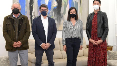 Ruth Beitia y Ram&oacute;n Torralbo ceden la medalla de bronce los de Juegos de Londres al Ayuntamiento de Santander