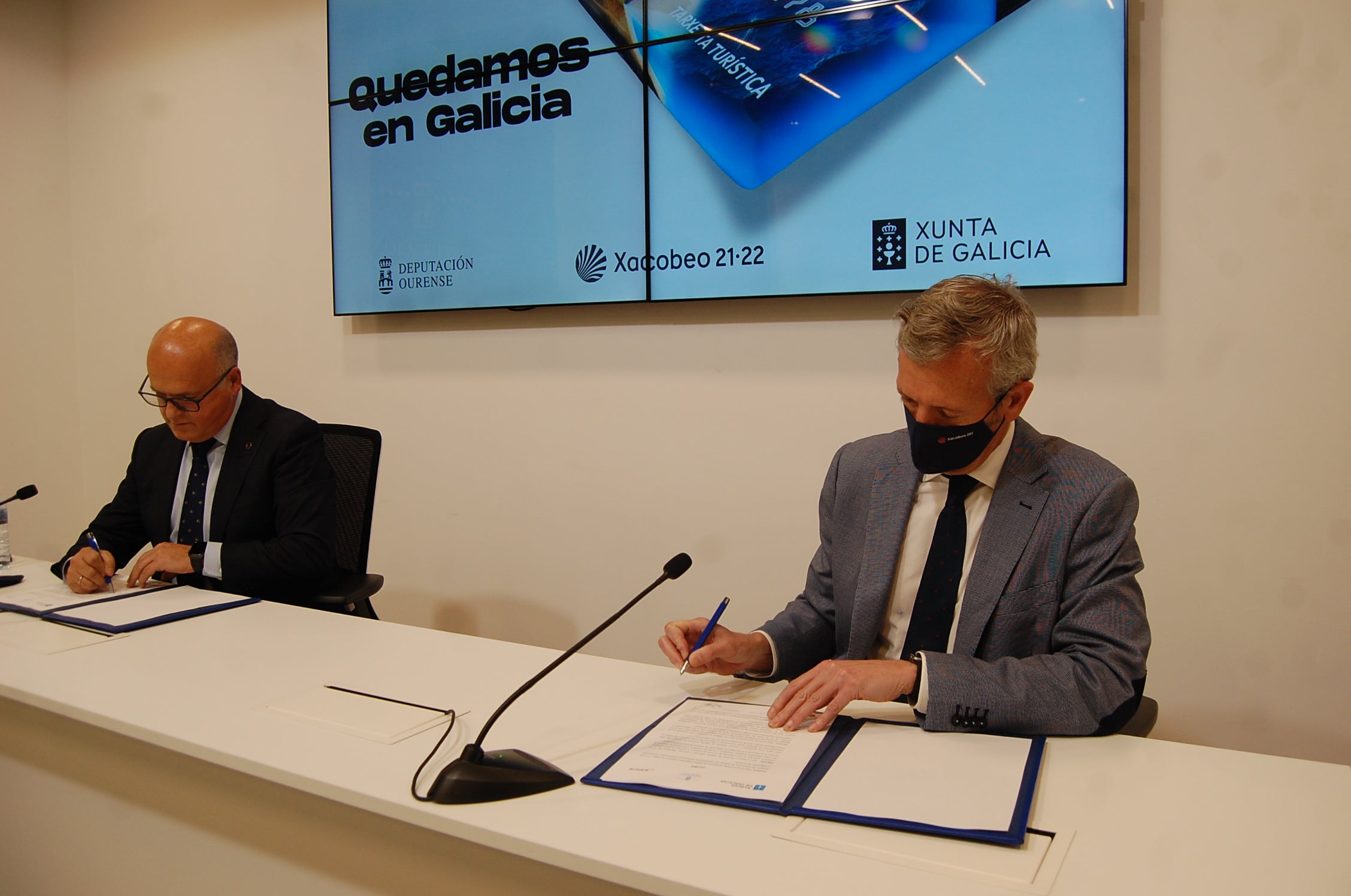 Xunta e Deputación firman un convenio para cofinanciar a tarxeta Bono Comercio Xunta e Deputación firman un convenio para cofinanciar a tarxeta Bono Comercio
