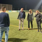 Esta instalación disponía de una iluminación insuficiente y antigua que dificultaba la visión en entrenamientos y partidos y que hacia que no se pudieran jugar encuentros federados por la noche Esta instalación disponía de una iluminación insuficiente y antigua que dificultaba la visión en entrenamientos y partidos y que hacia que no se pudieran jugar encuentros federados por la noche