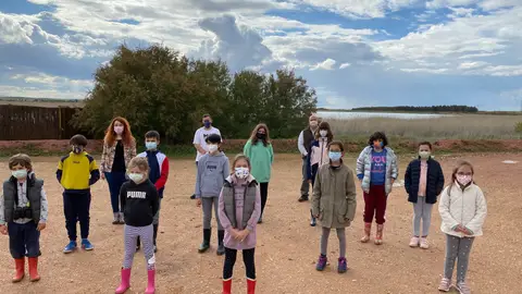 El Consejo de Infancia y Adolescencia libera 19 ejemplares de cerceta pardilla El Consejo de Infancia y Adolescencia libera 19 ejemplares de cerceta pardilla