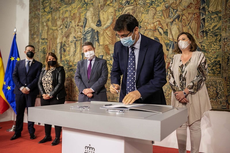 35 millones de euros para contratar a 4.000 parados en la provincia de Ciudad Real 35 millones de euros para contratar a 4.000 parados en la provincia de Ciudad Real