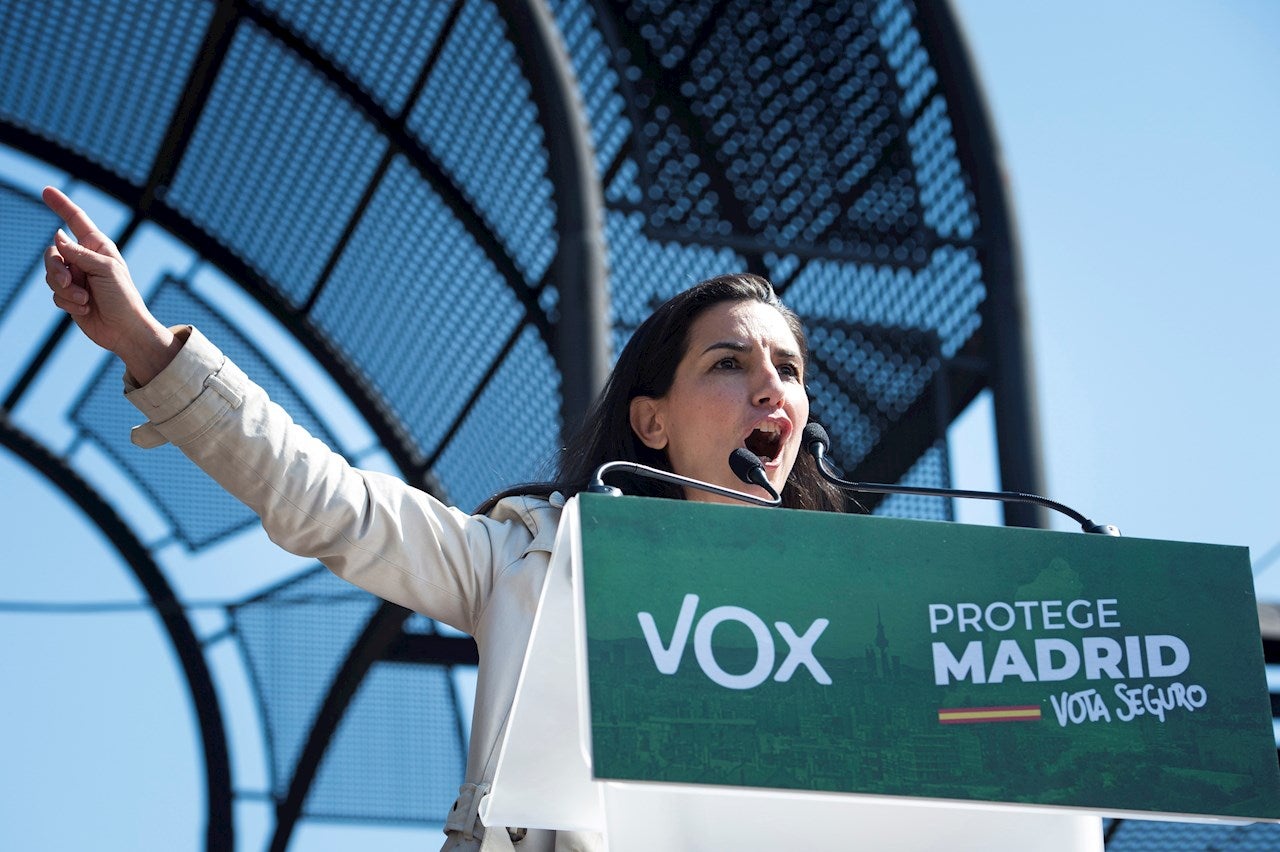 La Fiscalía recurre para retirar el cartel de Vox por estigmatizar y deshumanizar a los menores extrajeros La Fiscalía recurre para retirar el cartel de Vox por estigmatizar y deshumanizar a los menores extrajeros