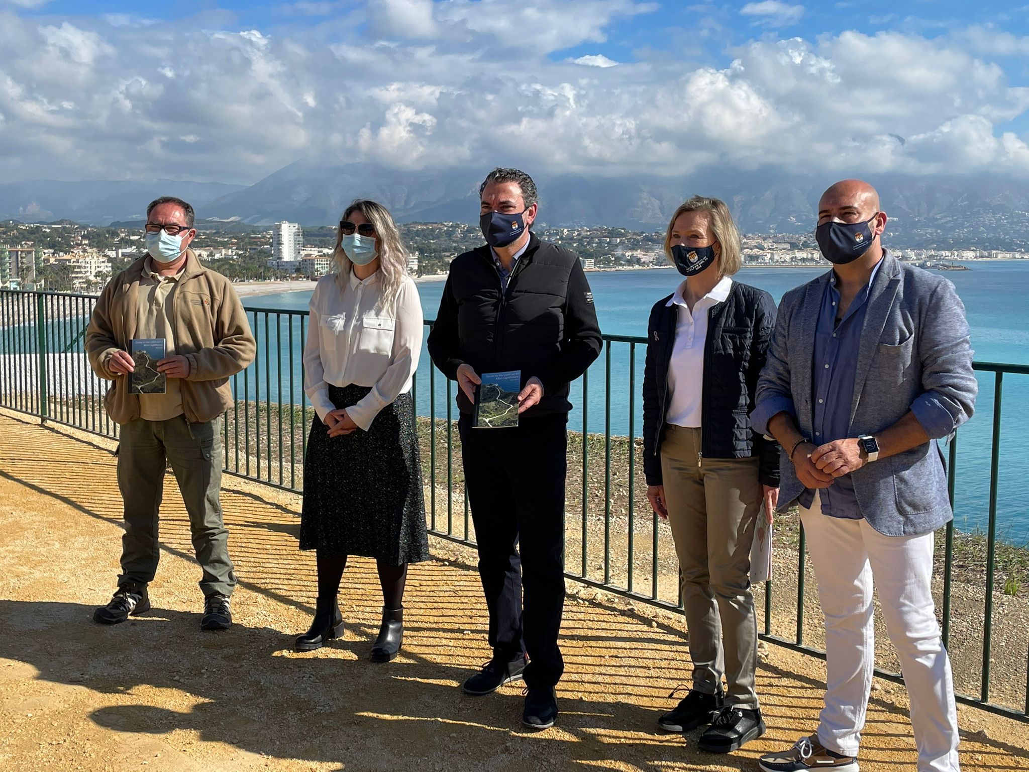 L'Alfàs del Pi edita en inglés su Guía del Faro y prepara una de lectura fácil L'Alfàs del Pi edita en inglés su Guía del Faro y prepara una de lectura fácil