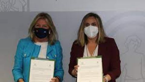 &Aacute;ngeles Mu&ntilde;oz y Marifr&aacute;n Carazo