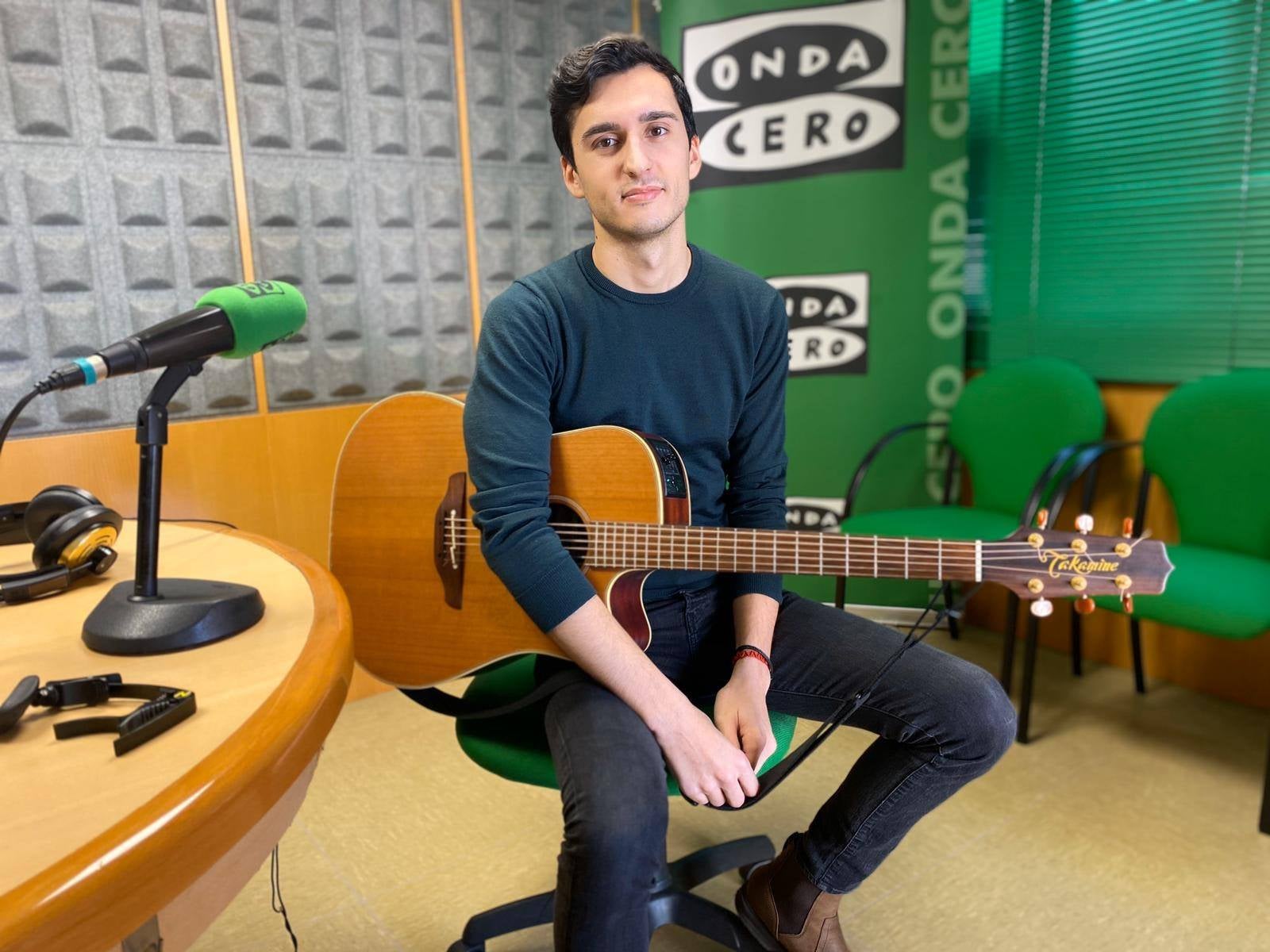 Javier Lago: “Para mí la música es una forma de vivir y de contar historias” Javier Lago: “Para mí la música es una forma de vivir y de contar historias”